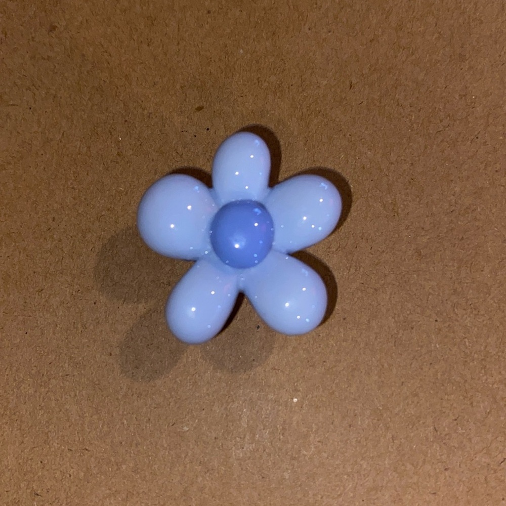 π6/$12π Plastic Flower Croc Charm